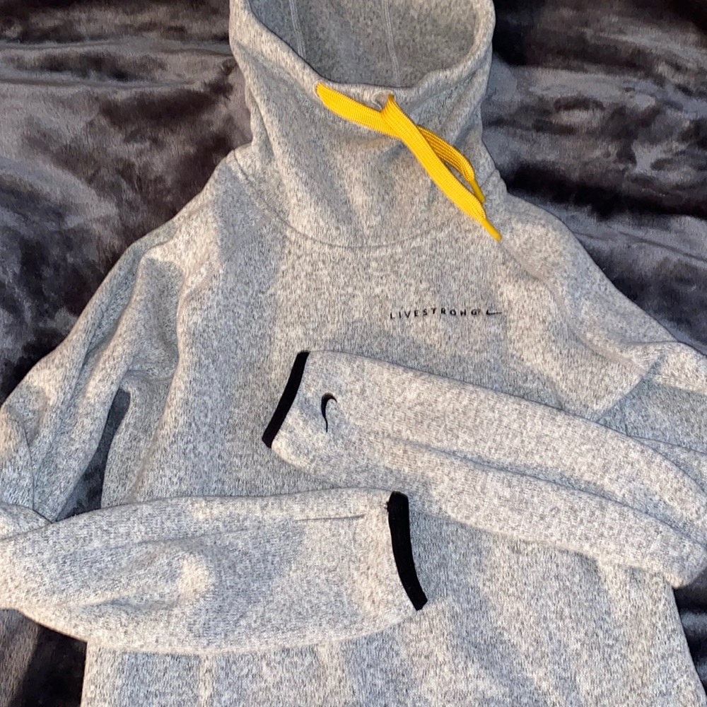 Nike LiveStrong pullover